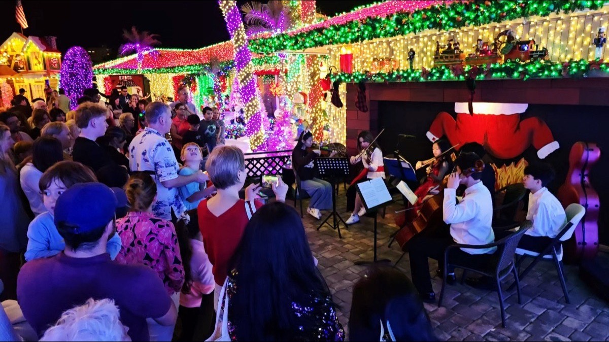 Community Christmas Lights Performance